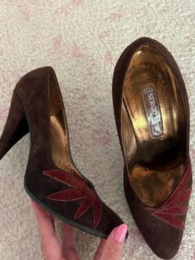 Sergio Rossi Brown Suede Pumps with Red Suede Detail